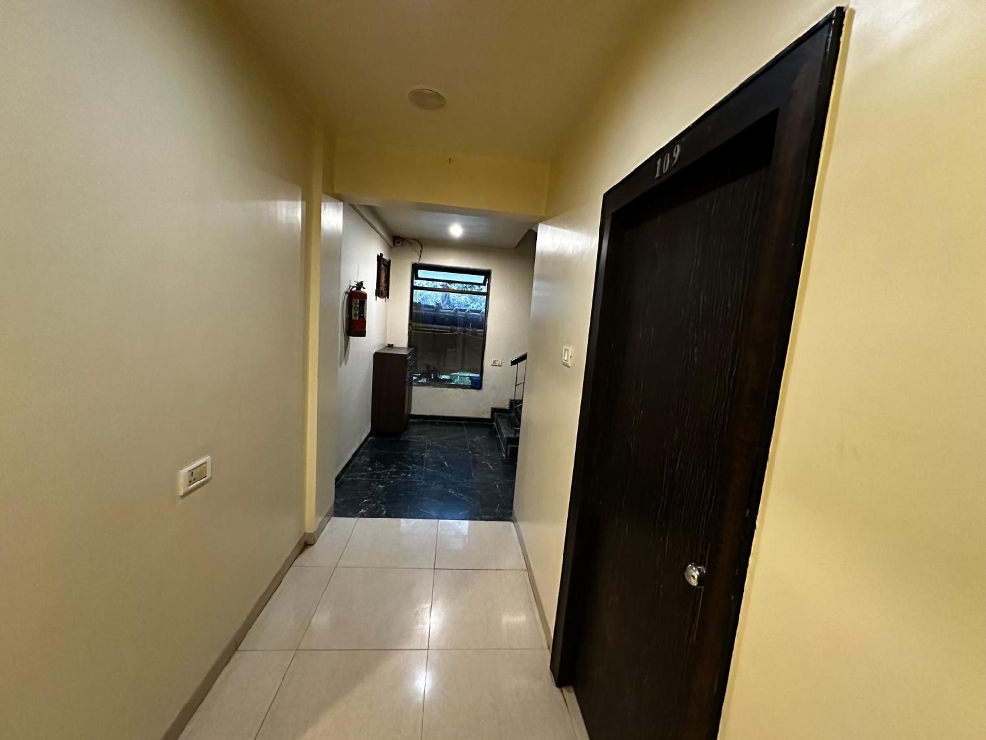 The Saffron Suites Sasupāda Dış mekan fotoğraf