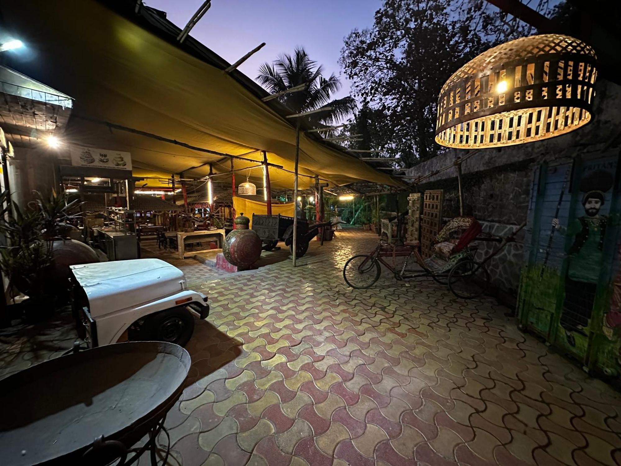 The Saffron Suites Sasupāda Dış mekan fotoğraf